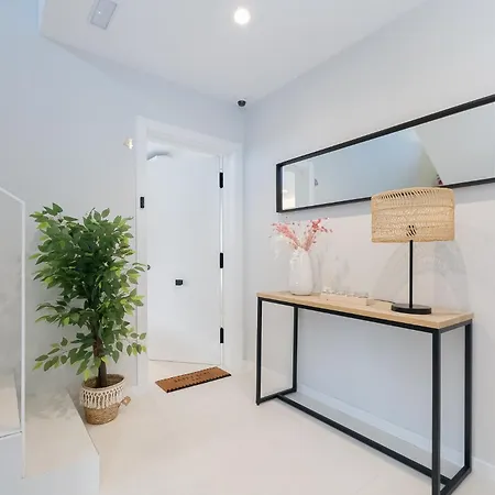 Elegante Y Luminoso En - Apto 2 By * ヴィーゴ