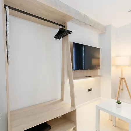 Elegante Y Luminoso En - Apto 2 By アパート