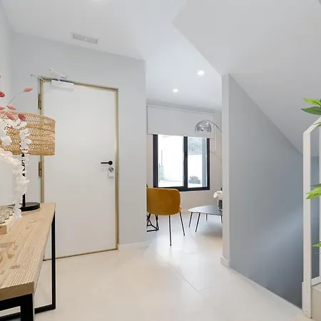 Elegante Y Luminoso En - Apto 2 By ヴィーゴ